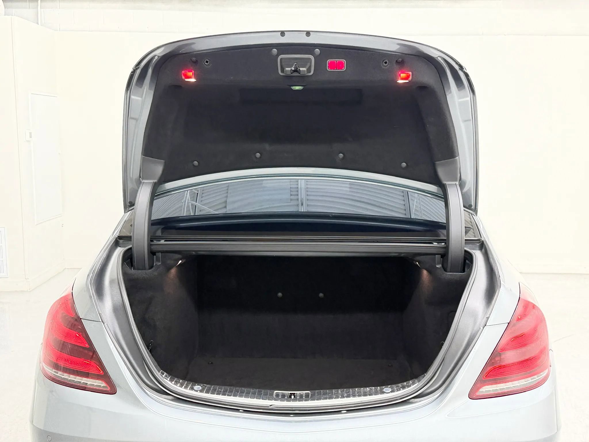 Used 2020 Mercedes-Benz S 63 AMG 4MATIC Sedan image 37