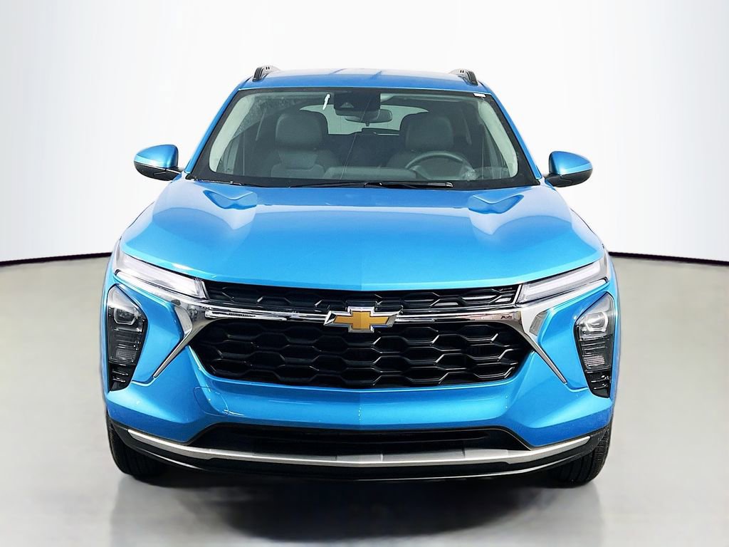 New 2026 Chevrolet Trax LT w/ Driver Confidence Package image 2