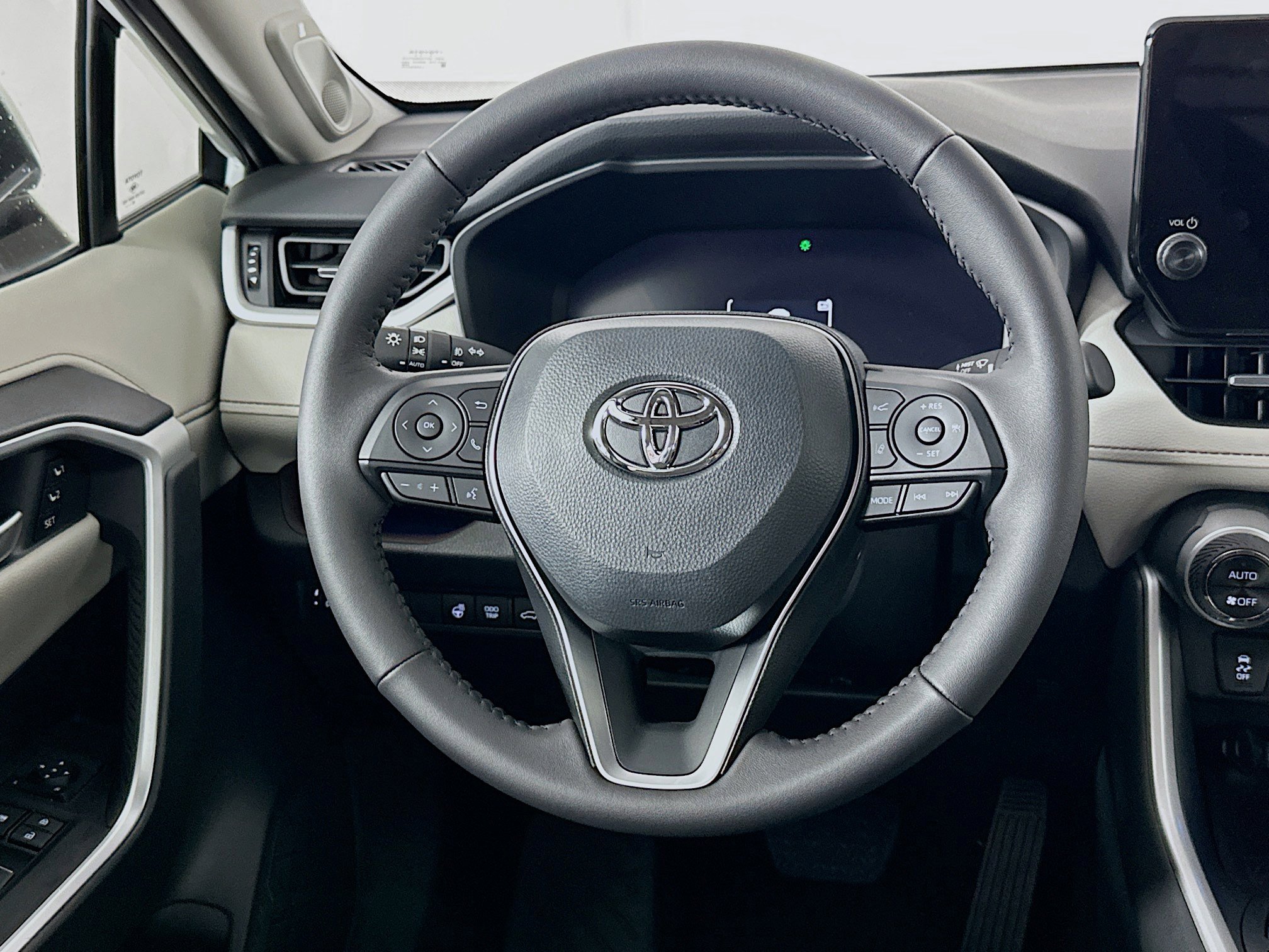 Used 2025 Toyota RAV4 Limited w/ Weather Package image 18