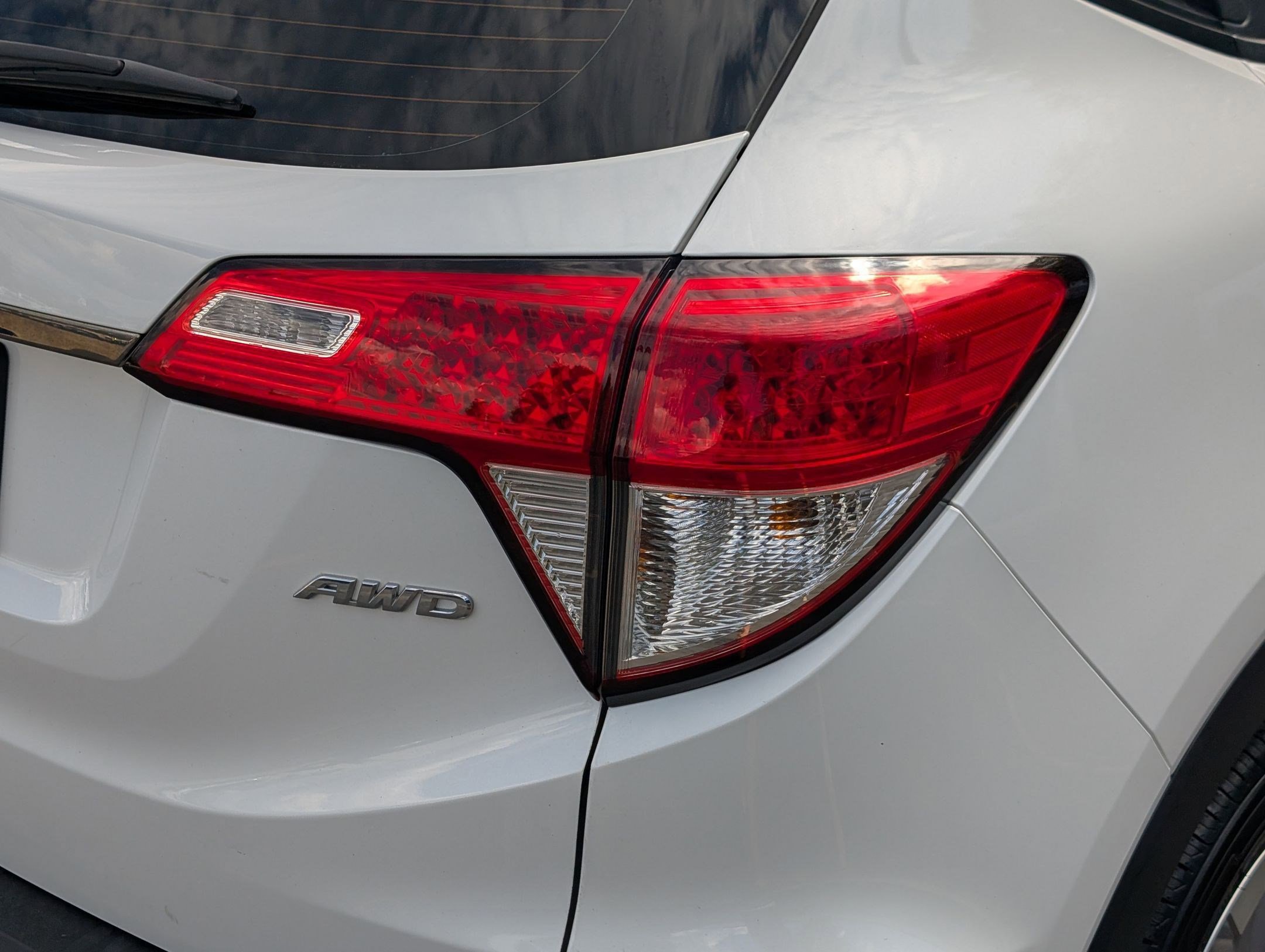Used 2022 Honda HR-V LX image 12
