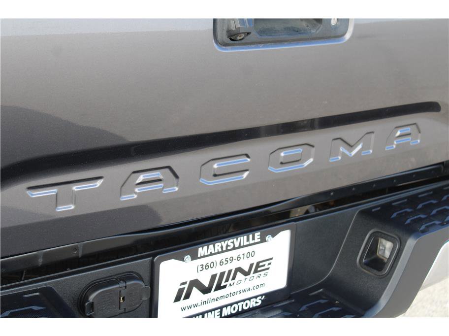 Used 2017 Toyota Tacoma TRD Off-Road w/ Tow Package image 32