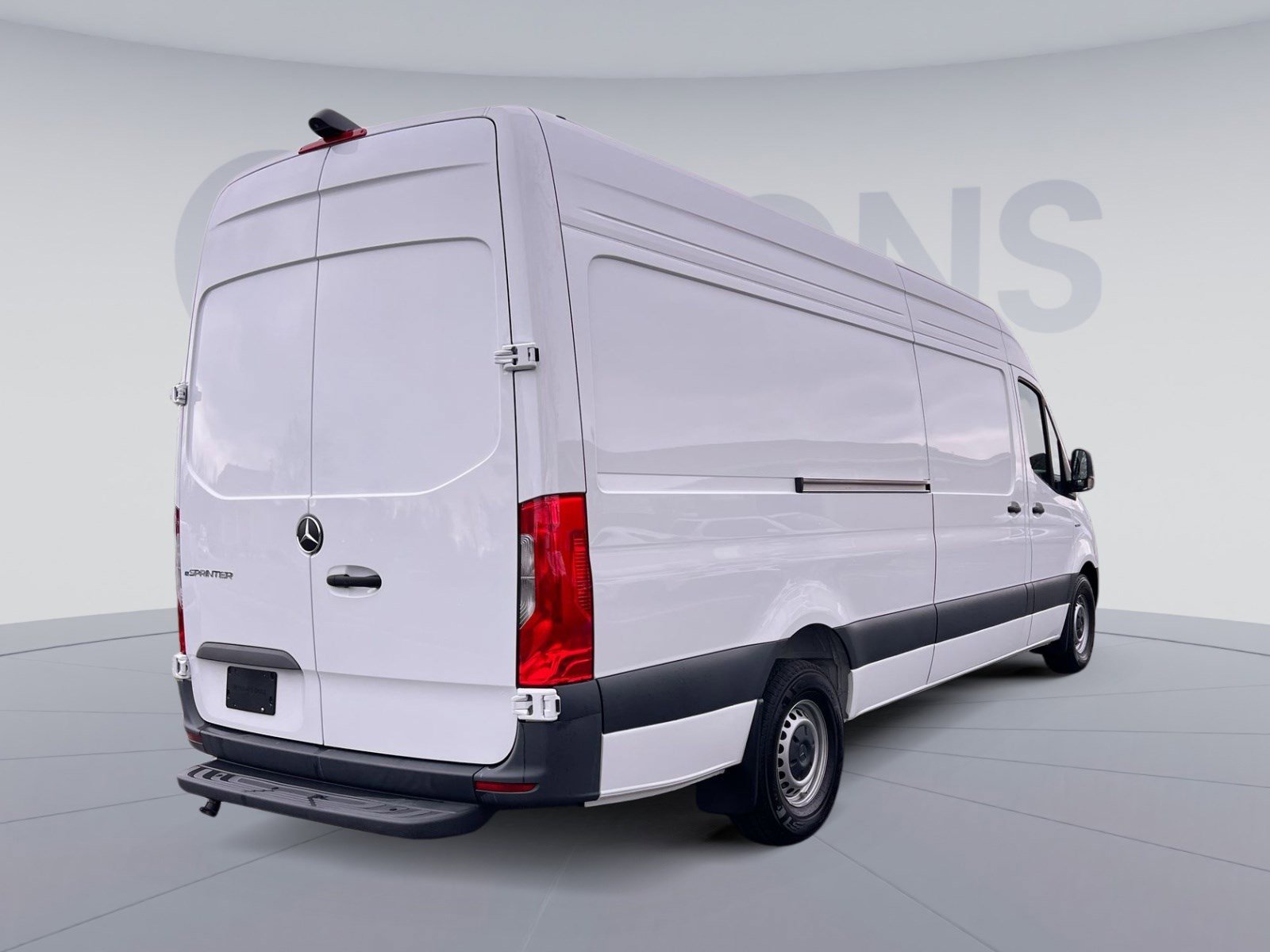 Used 2024 Mercedes-Benz eSprinter 170 Cargo image 7