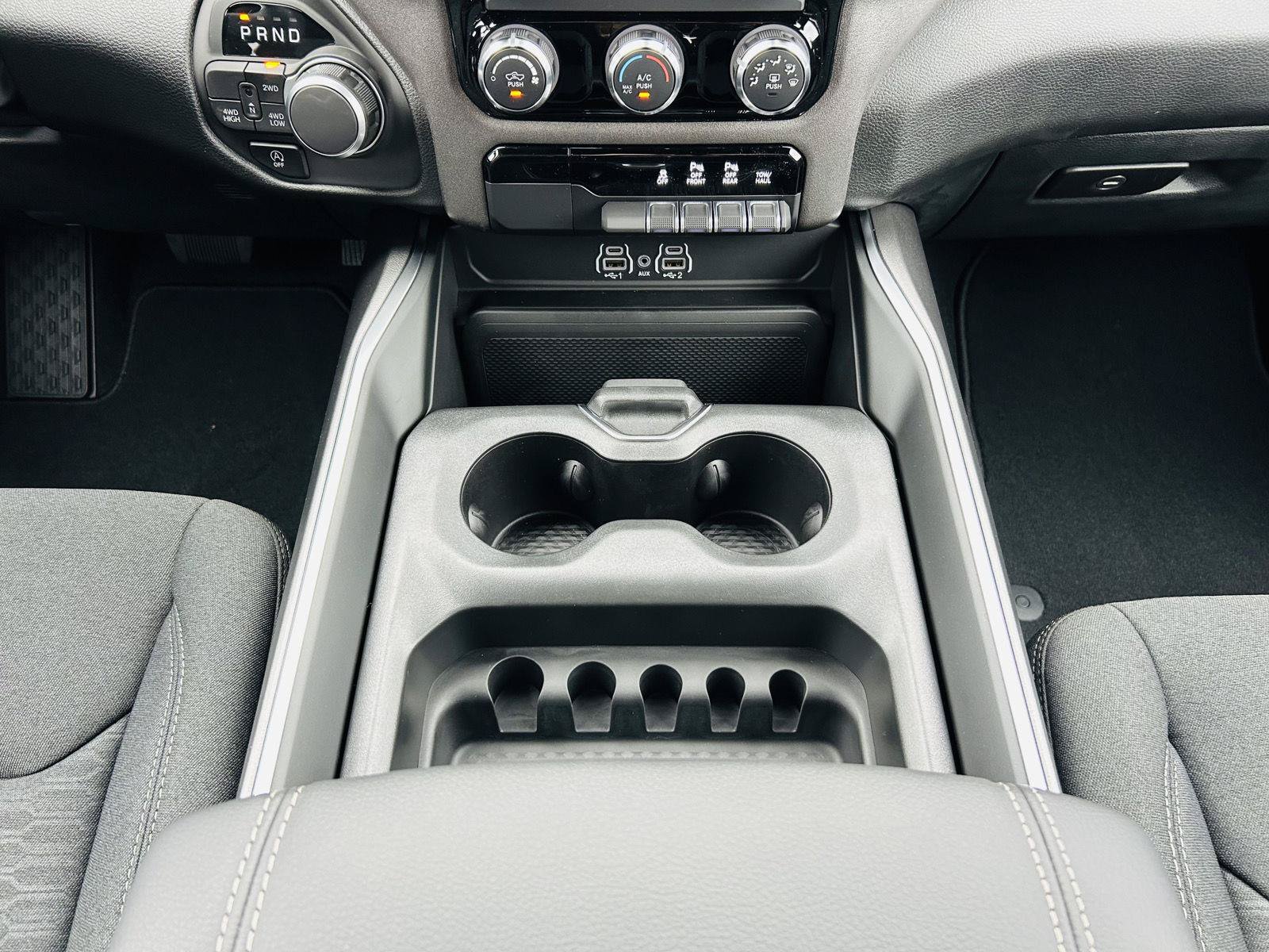 New 2027 RAM 1500 Express AWD/4WD image 22
