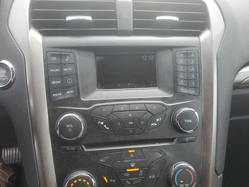Used 2017 Ford Fusion S FWD image 12