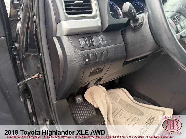 Used 2018 Toyota Highlander XLE image 18