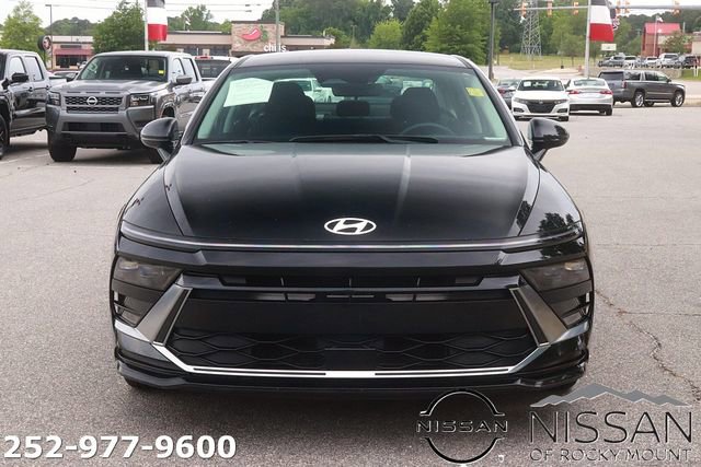 Used 2024 Hyundai Sonata SEL FWD image 2