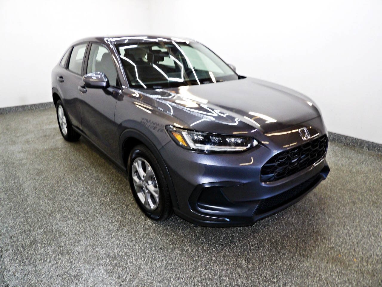 Used 2024 Honda HR-V LX image 3