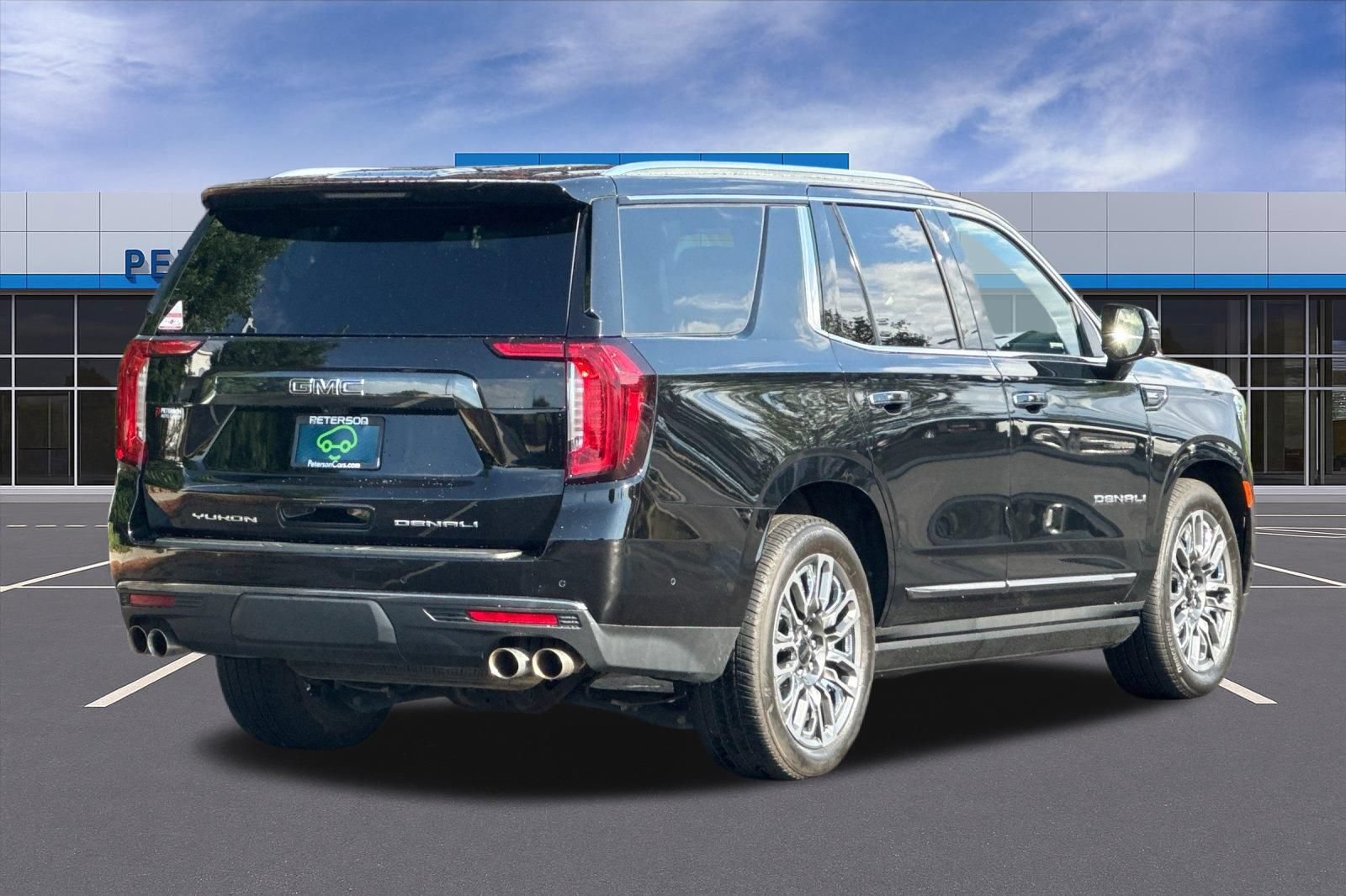 Certified 2024 GMC Yukon Denali Ultimate AWD/4WD image 4