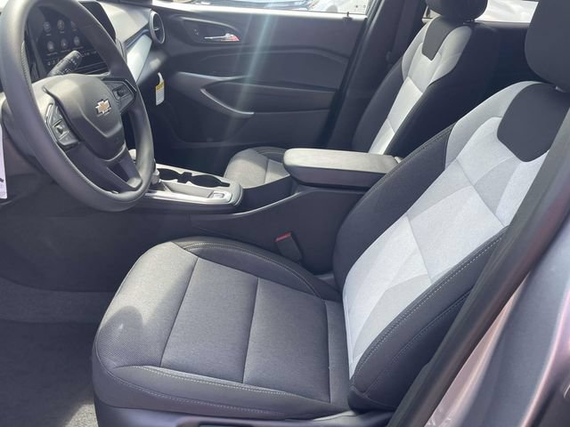 New 2026 Chevrolet Trax LS w/ LS Convenience Package FWD image 12