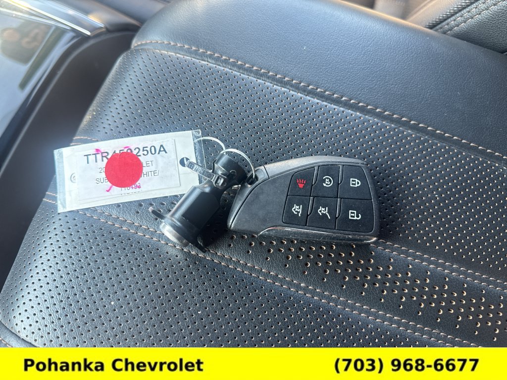 Used 2025 Chevrolet Suburban High Country AWD/4WD image 46
