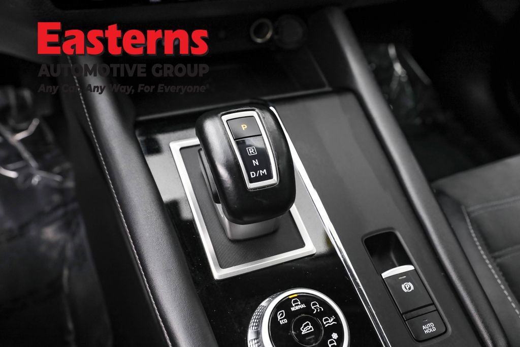 Used 2024 Mitsubishi Outlander SE image 13