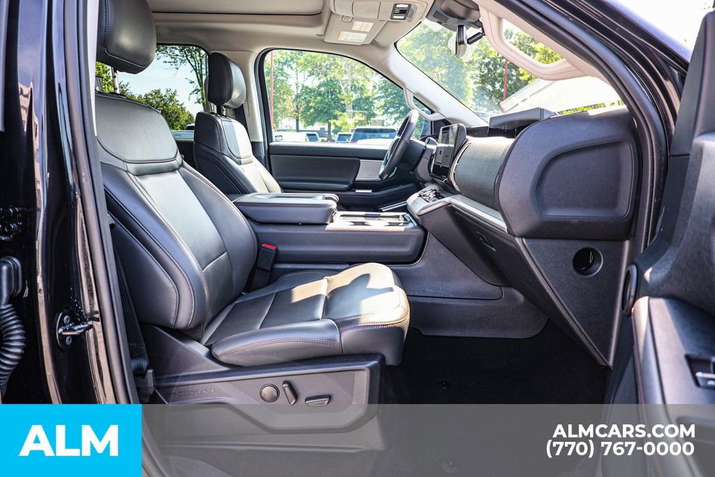Used 2025 Ford Expedition Active AWD/4WD image 22
