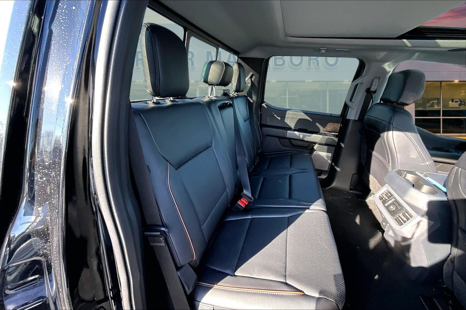New 2026 Ford F350 Lariat w/ Black Appearance Package AWD/4WD image 9