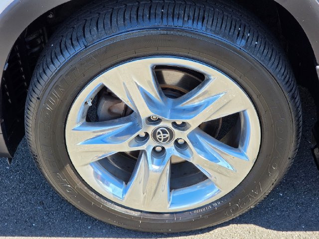 Used 2018 Toyota Highlander Limited AWD/4WD image 18