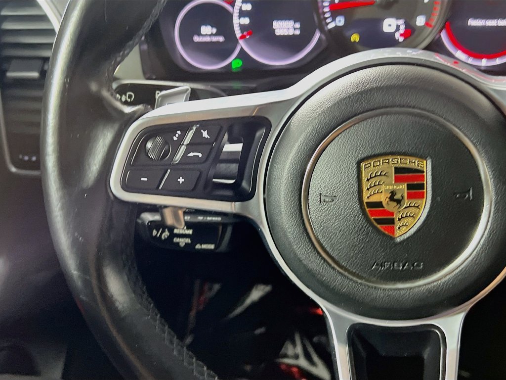 Used 2021 Porsche Cayenne AWD/4WD image 16