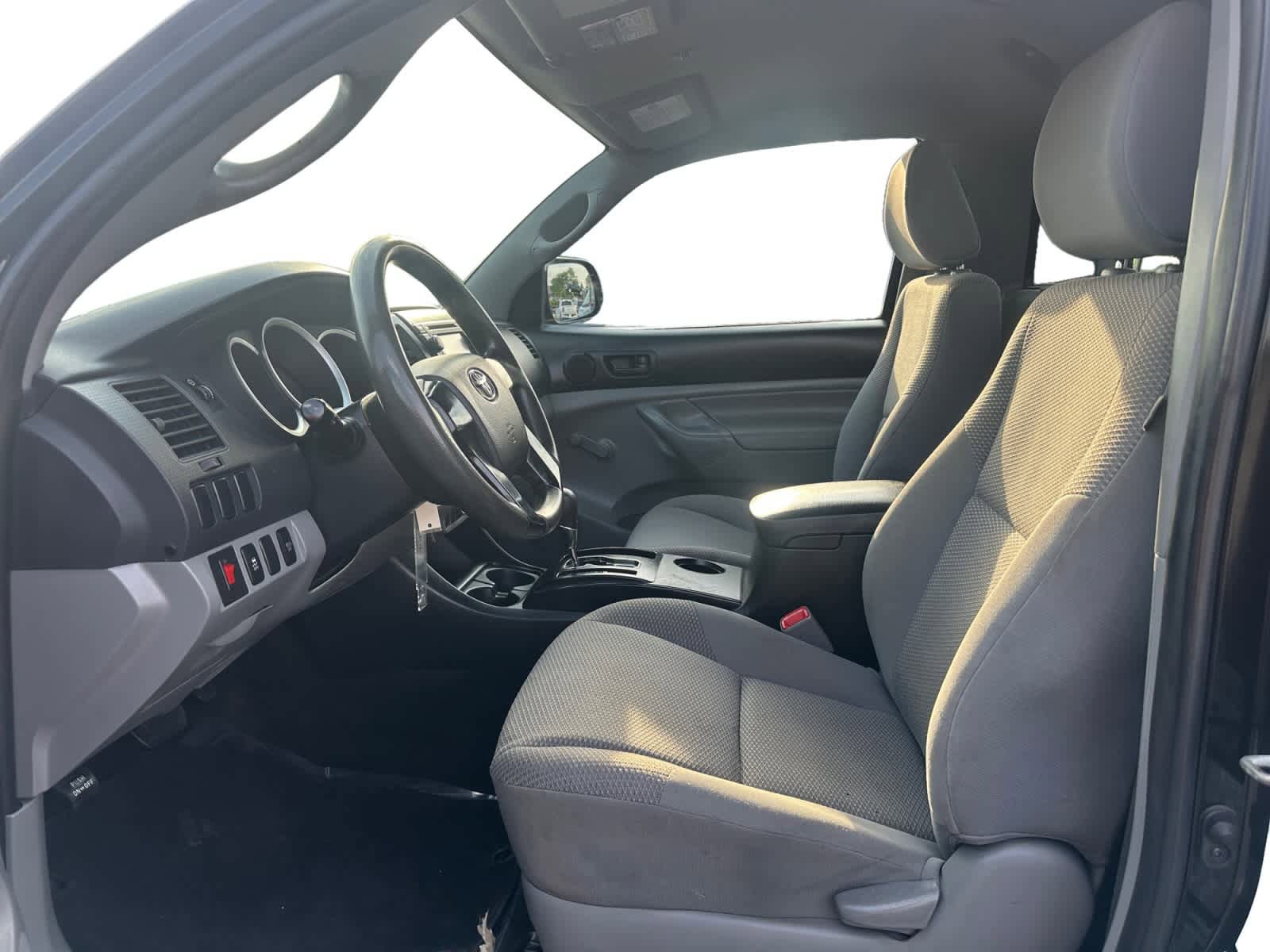 Used 2013 Toyota Tacoma 4x4 Regular Cab image 9