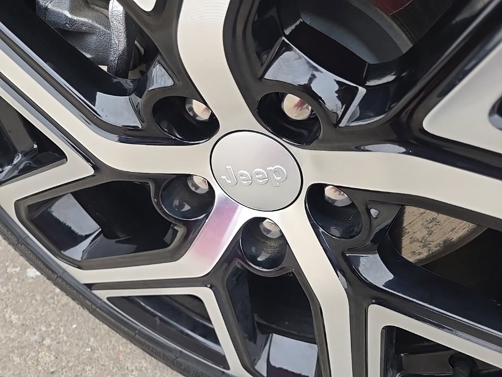 Used 2024 Jeep Compass Limited w/ Elite Group image 26