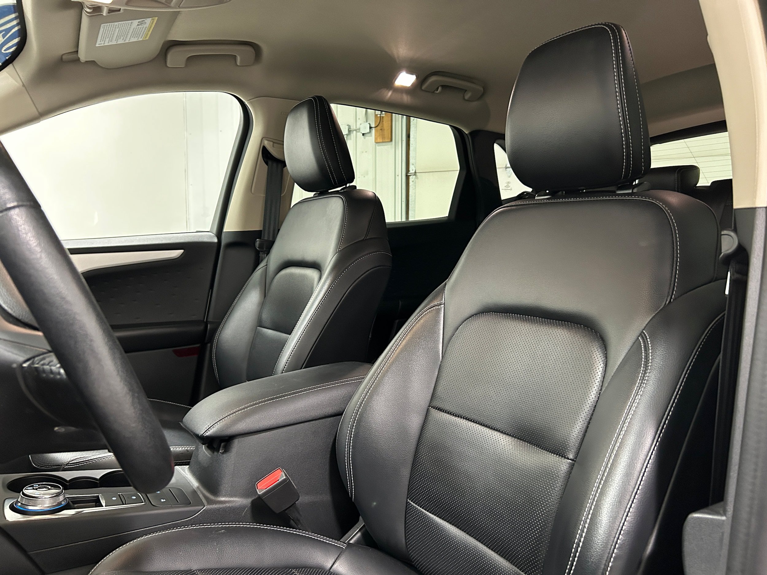 Used 2020 Ford Escape SEL AWD/4WD image 25