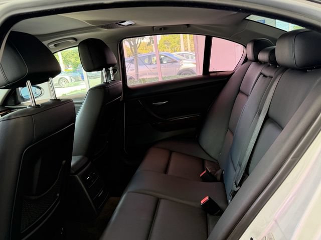 Used 2006 BMW 330i Sedan RWD image 7