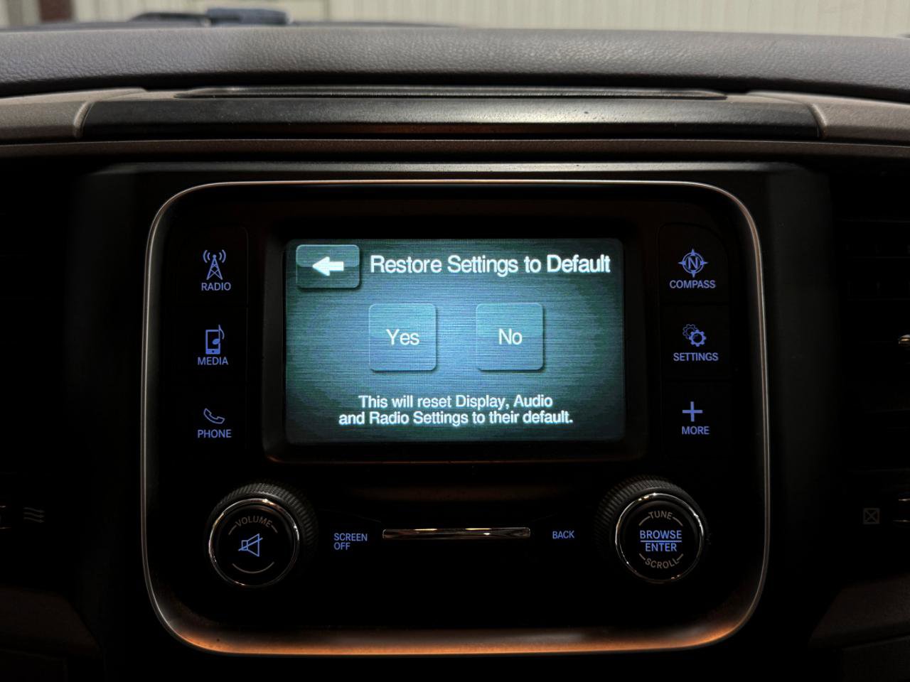 Used 2018 RAM 2500 Tradesman w/ Chrome Appearance Group image 33