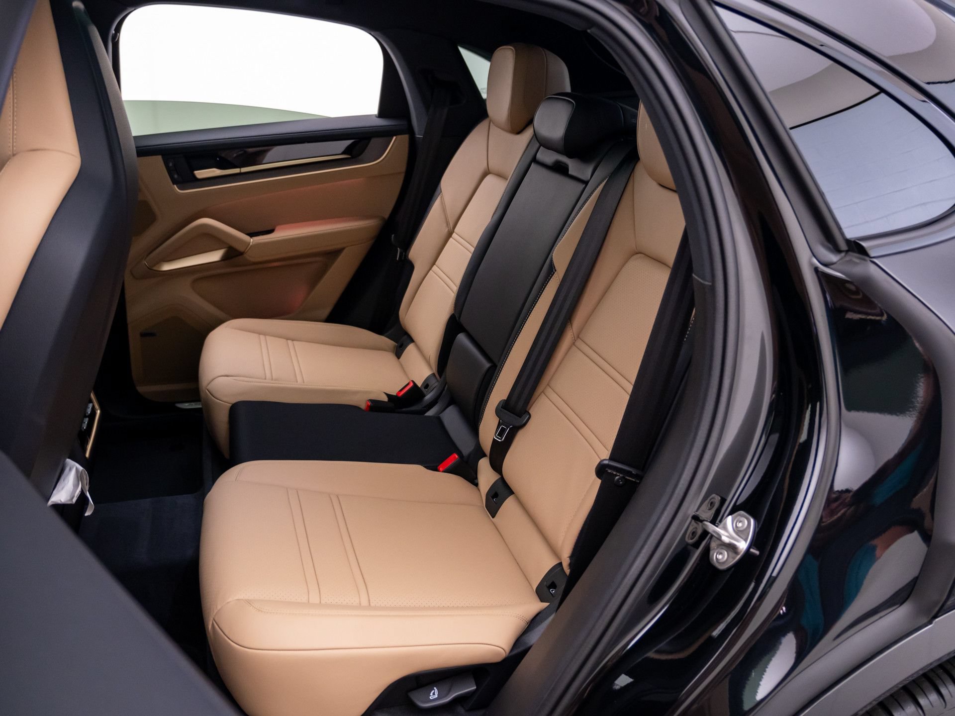 New 2026 Porsche Cayenne Coupe AWD/4WD image 17