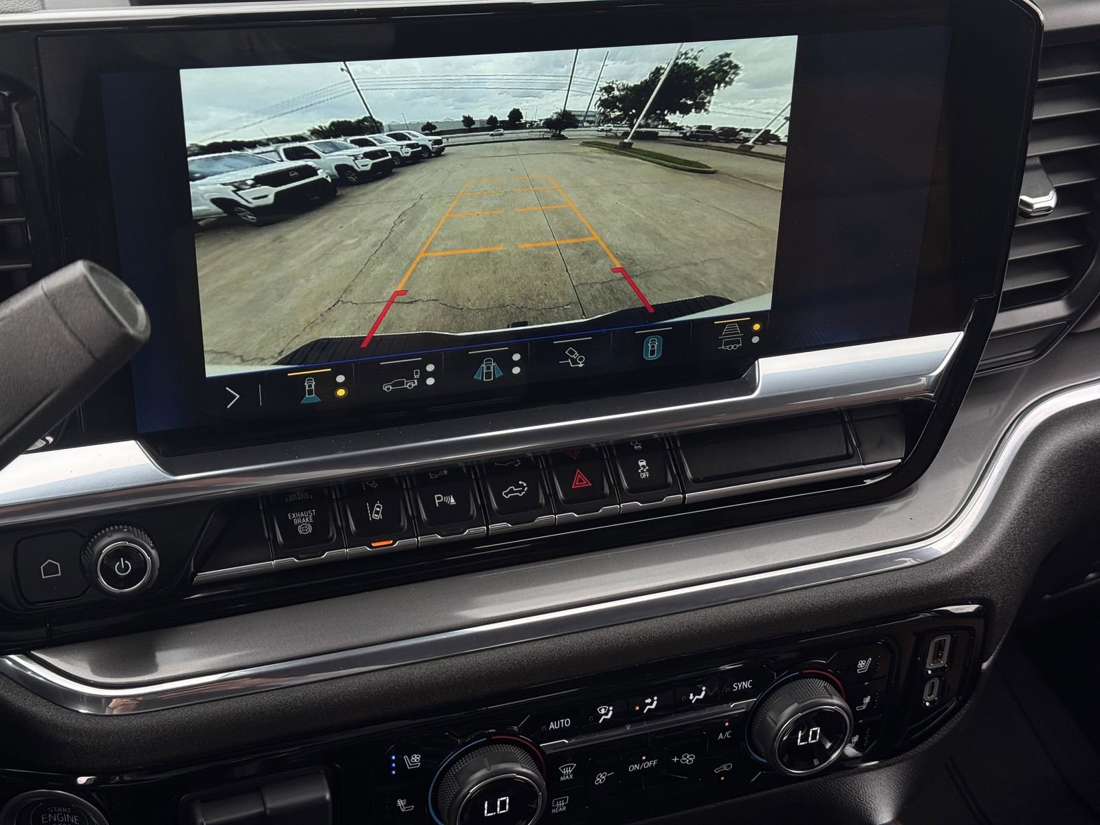 Used 2024 Chevrolet Silverado 3500 High Country w/ Technology Package image 21