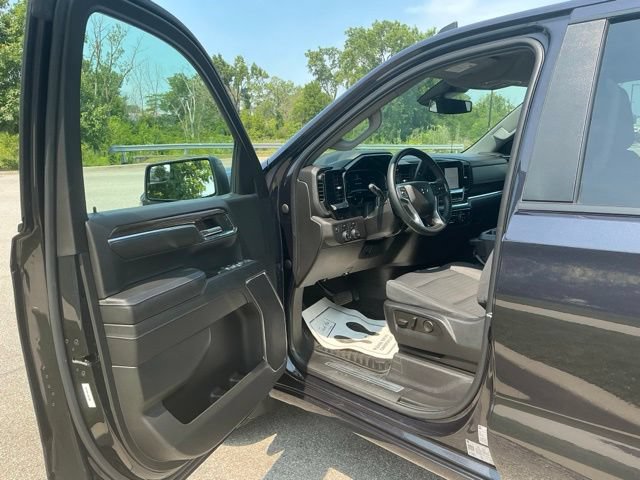 Used 2023 Chevrolet Silverado 1500 RST AWD/4WD image 15
