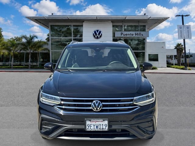 Used 2023 Volkswagen Tiguan SE w/ Panoramic Sunroof Package FWD video 2