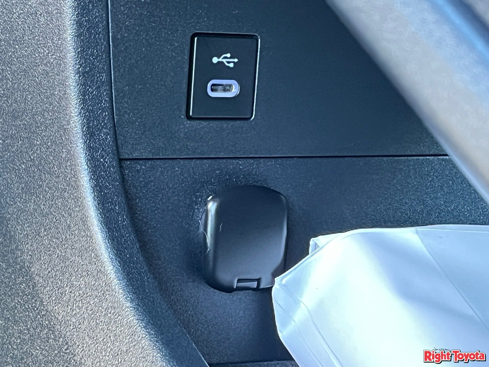 Certified 2026 Toyota bZ AWD/4WD image 27