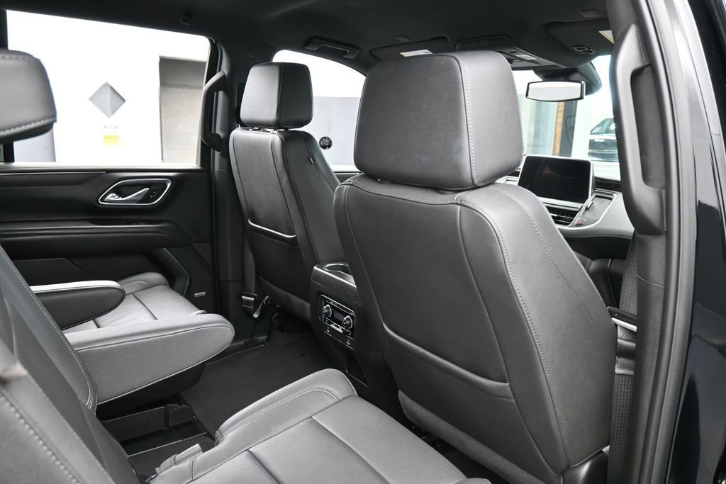 Used 2023 Chevrolet Tahoe Z71 w/ Luxury Package AWD/4WD image 47
