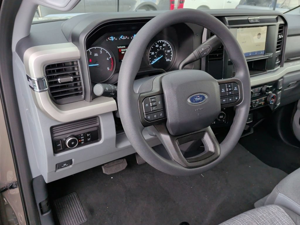 New 2026 Ford F250 XLT w/ FX4 Off-Road Package AWD/4WD image 14