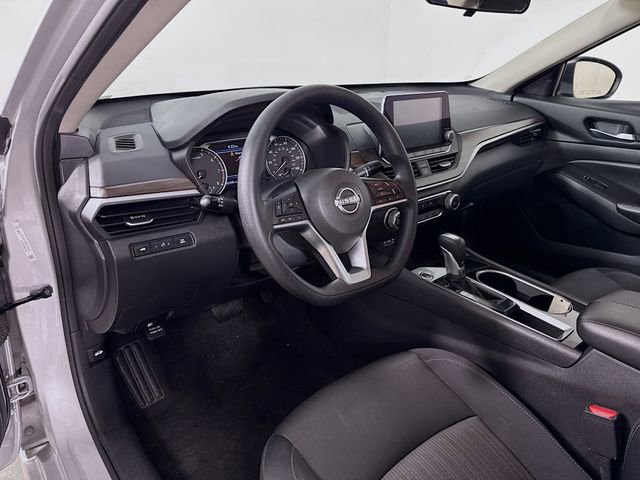Used 2024 Nissan Altima 2.5 SV image 7