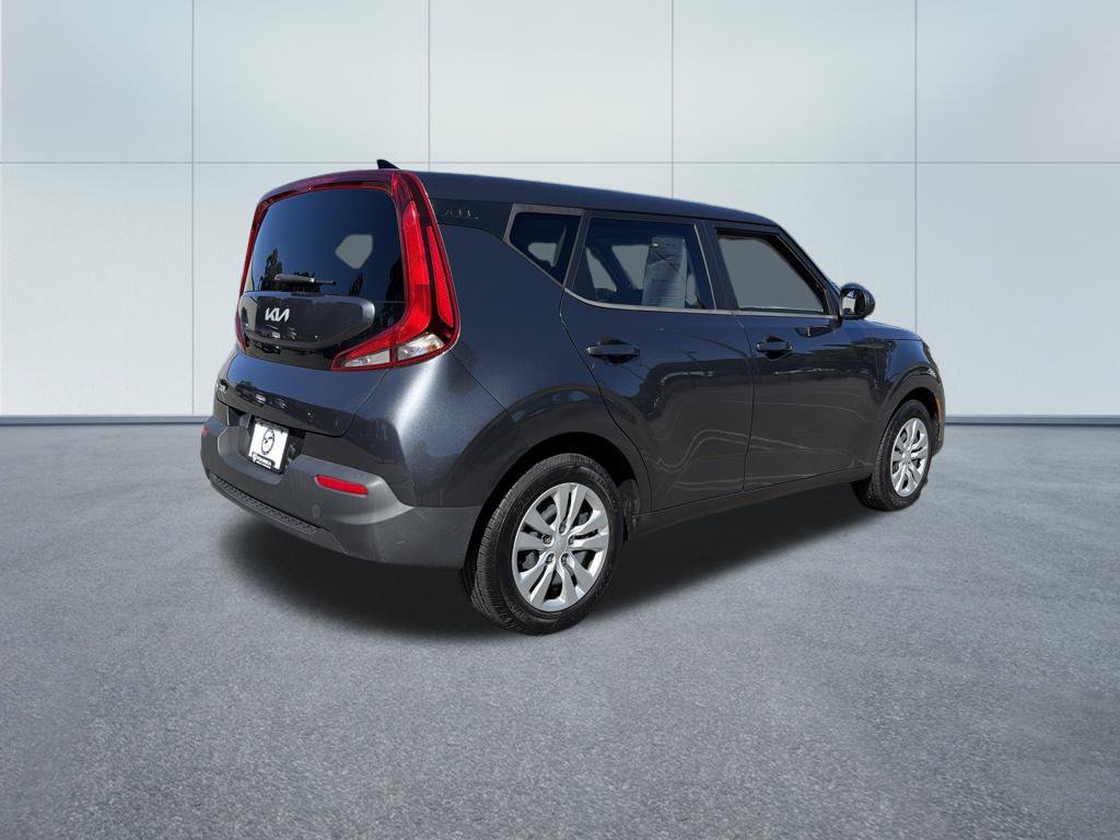 Used 2022 Kia Soul LX FWD image 5