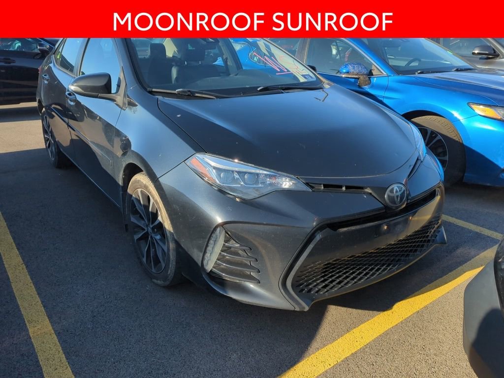 Used 2018 Toyota Corolla SE w/ SE Premium Package image 3