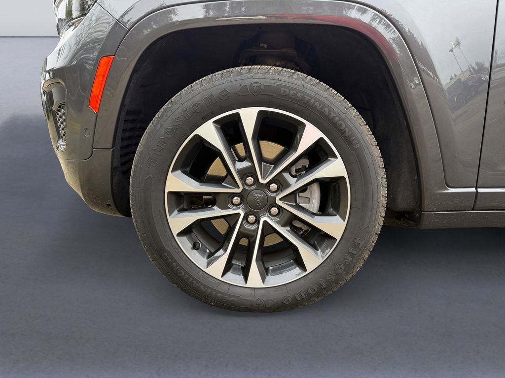 Used 2023 Jeep Grand Cherokee L Overland image 10