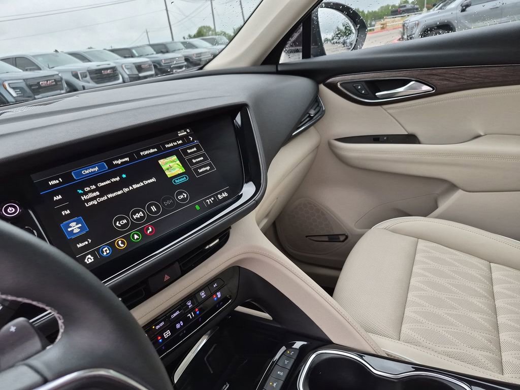 Used 2023 Buick Envision Avenir FWD image 24