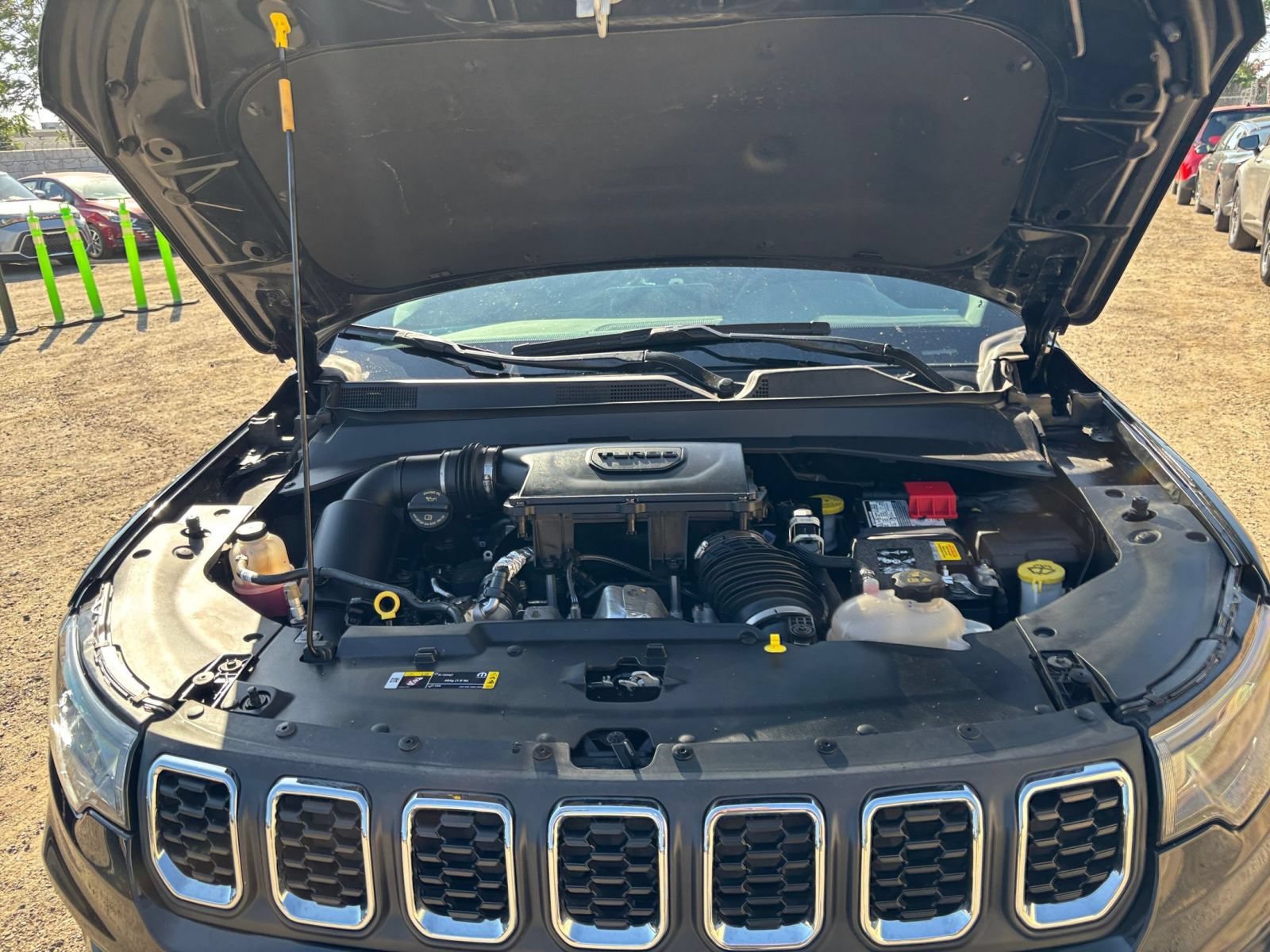 Used 2025 Jeep Compass Latitude AWD/4WD image 31