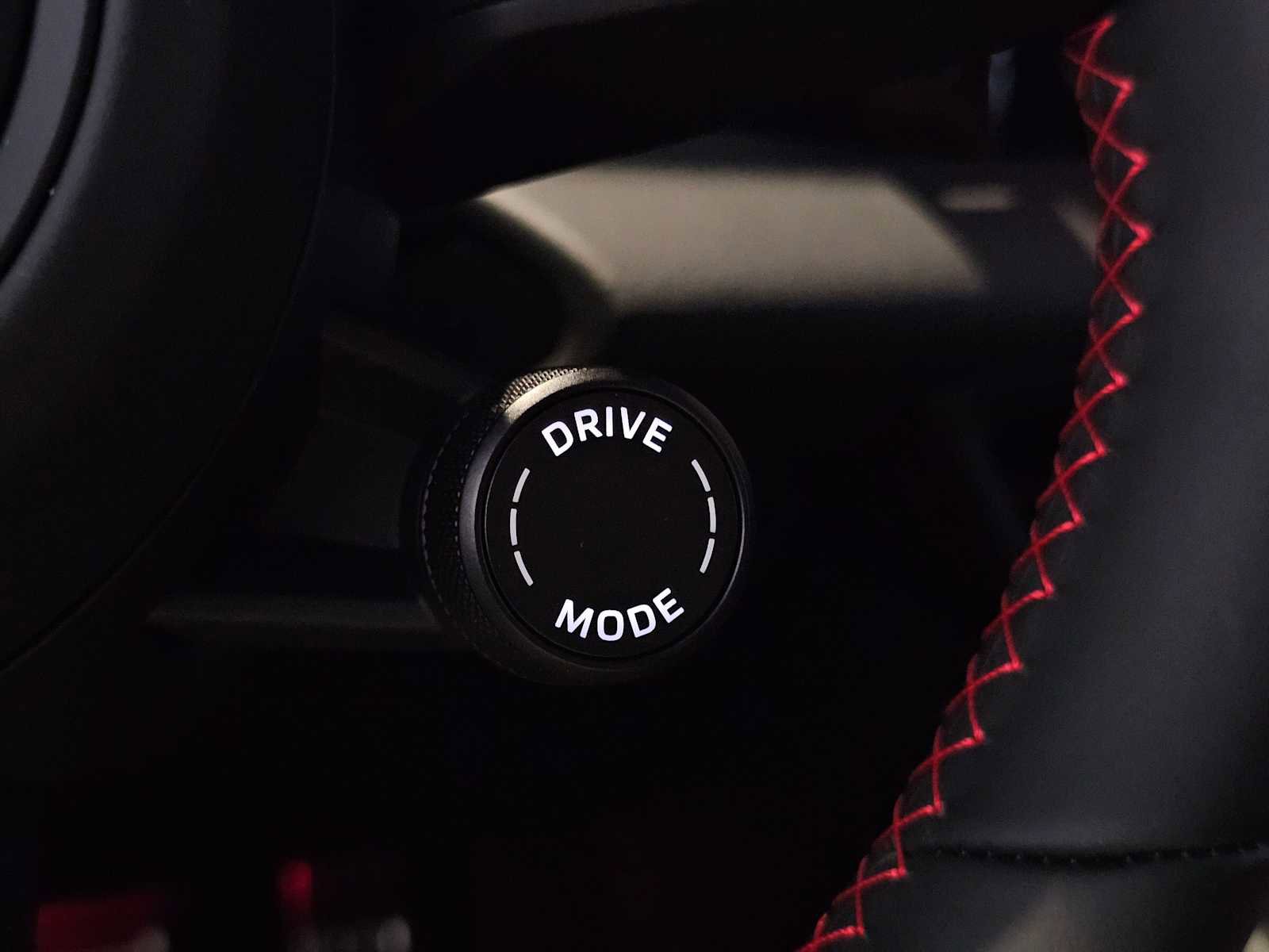 New 2024 Porsche Macan 4 Electric image 30