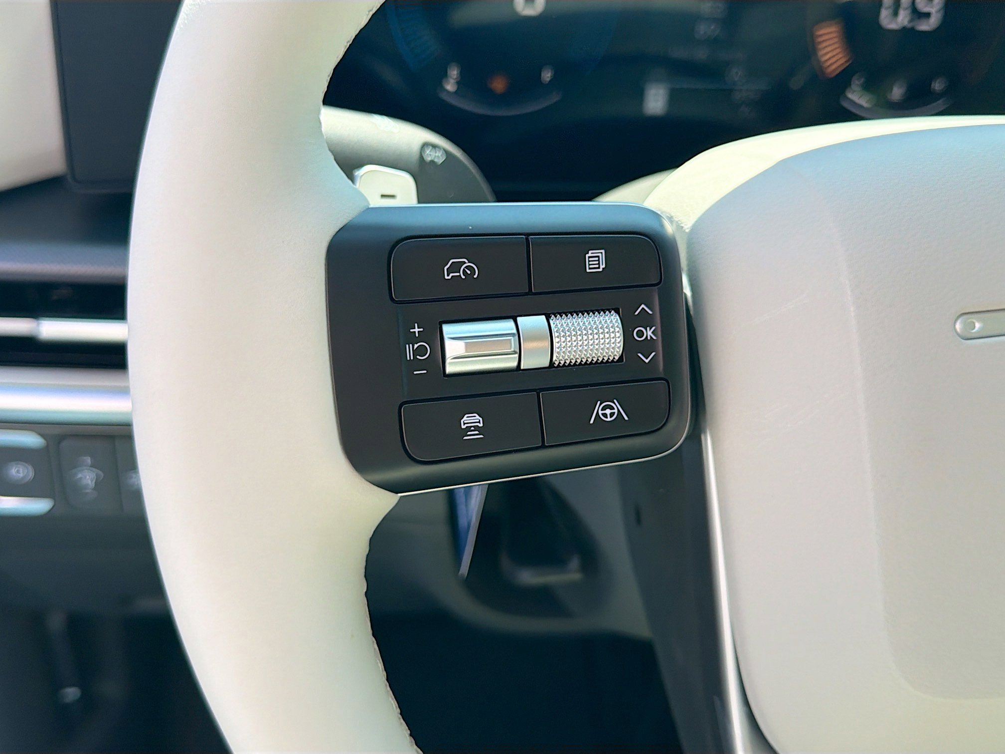 New 2026 Hyundai Santa Fe SE FWD image 35