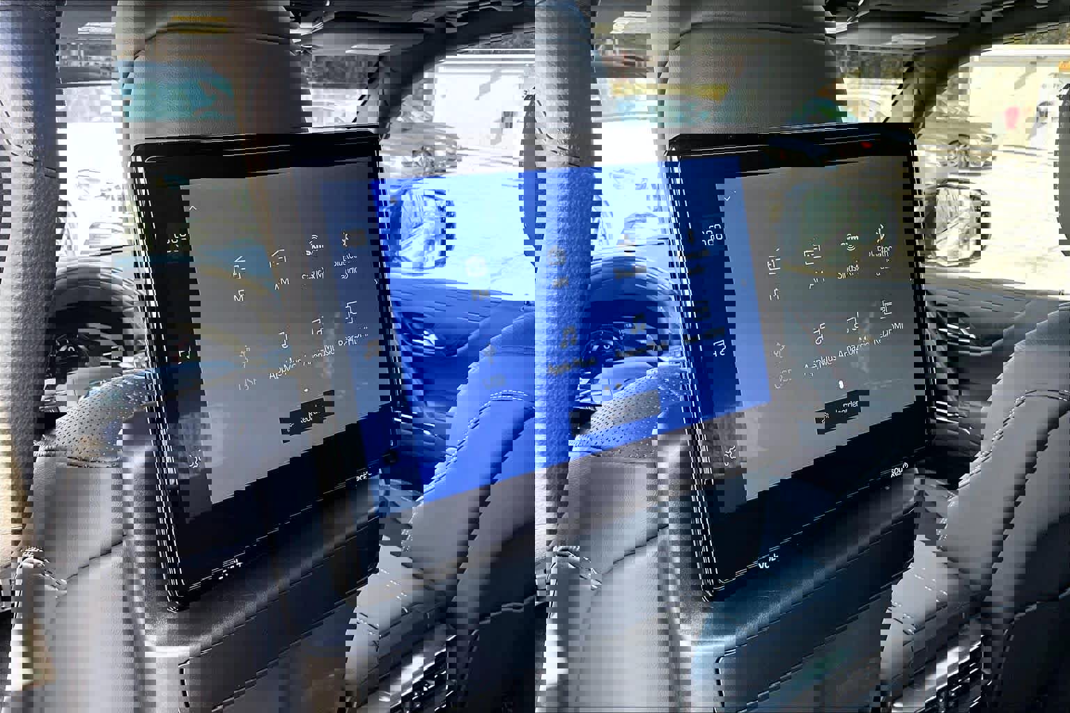 Used 2024 Lexus LX 600 4WD w/ Appearance Package image 30