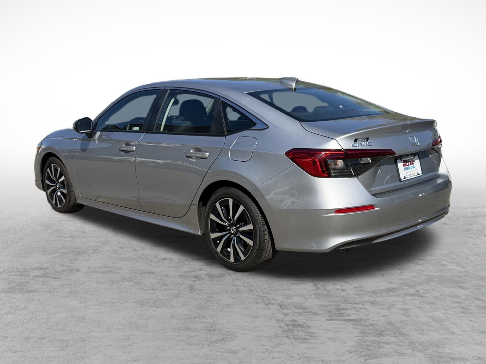 Used 2023 Honda Civic EX image 4