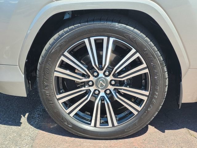 Used 2024 Lexus LX 600 4WD w/ Luxury Package image 11
