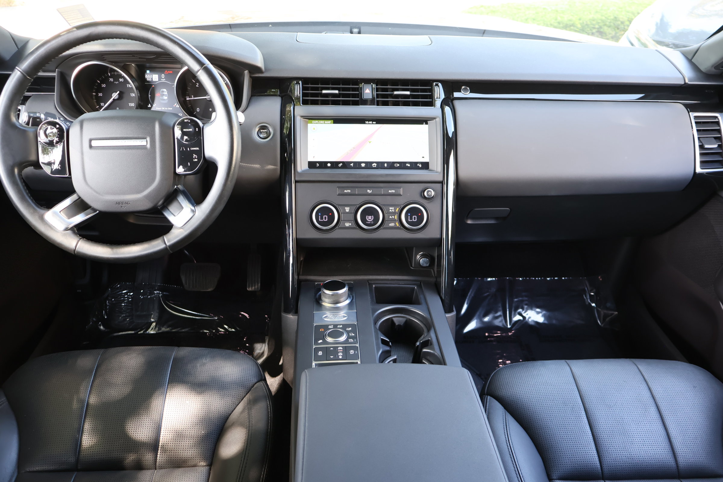 Used 2019 Land Rover Discovery SE AWD/4WD image 17