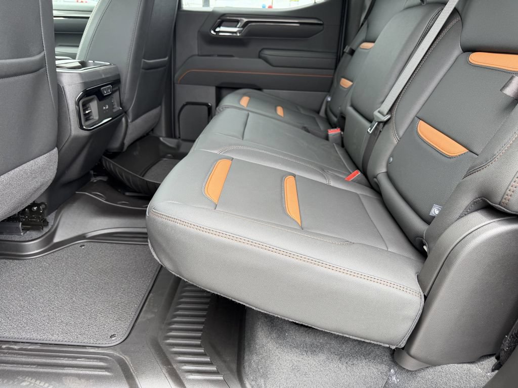 New 2026 GMC Sierra 1500 AT4 w/ Technology Package AWD/4WD image 17