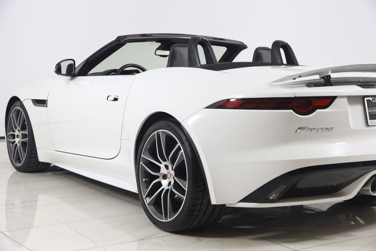 Used 2018 Jaguar F-TYPE R-Dynamic RWD image 31