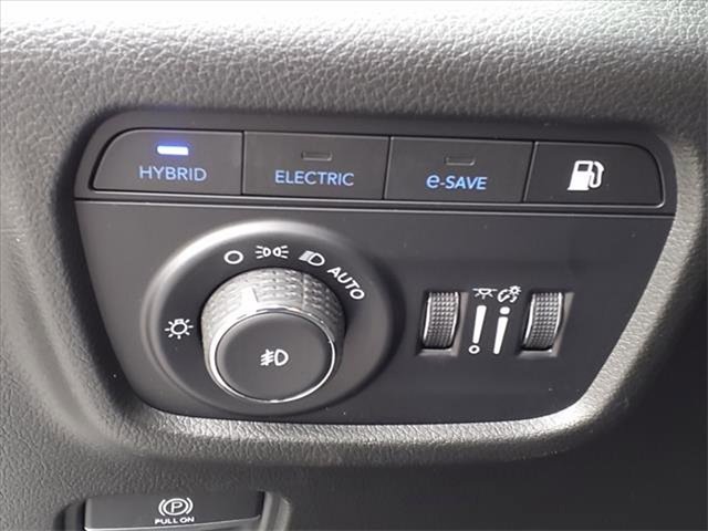 New 2022 Jeep Grand Cherokee Trailhawk w/ Advanced Protech Group II image 19