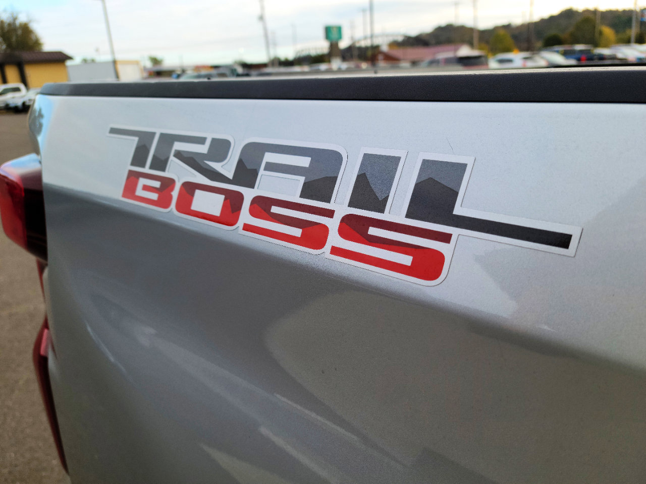 Used 2019 Chevrolet Silverado 1500 LT Trail Boss w/ Convenience Package image 21