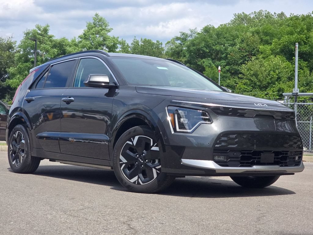 Used 2023 Kia Niro Wave w/ Wave Preserve Package