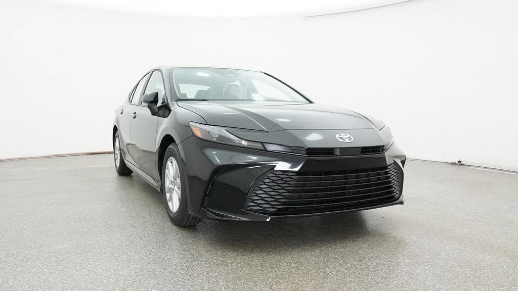 Used 2025 Toyota Camry LE image 31
