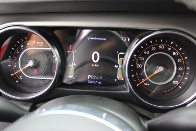 Used 2022 Jeep Wrangler Unlimited Sahara AWD/4WD image 16